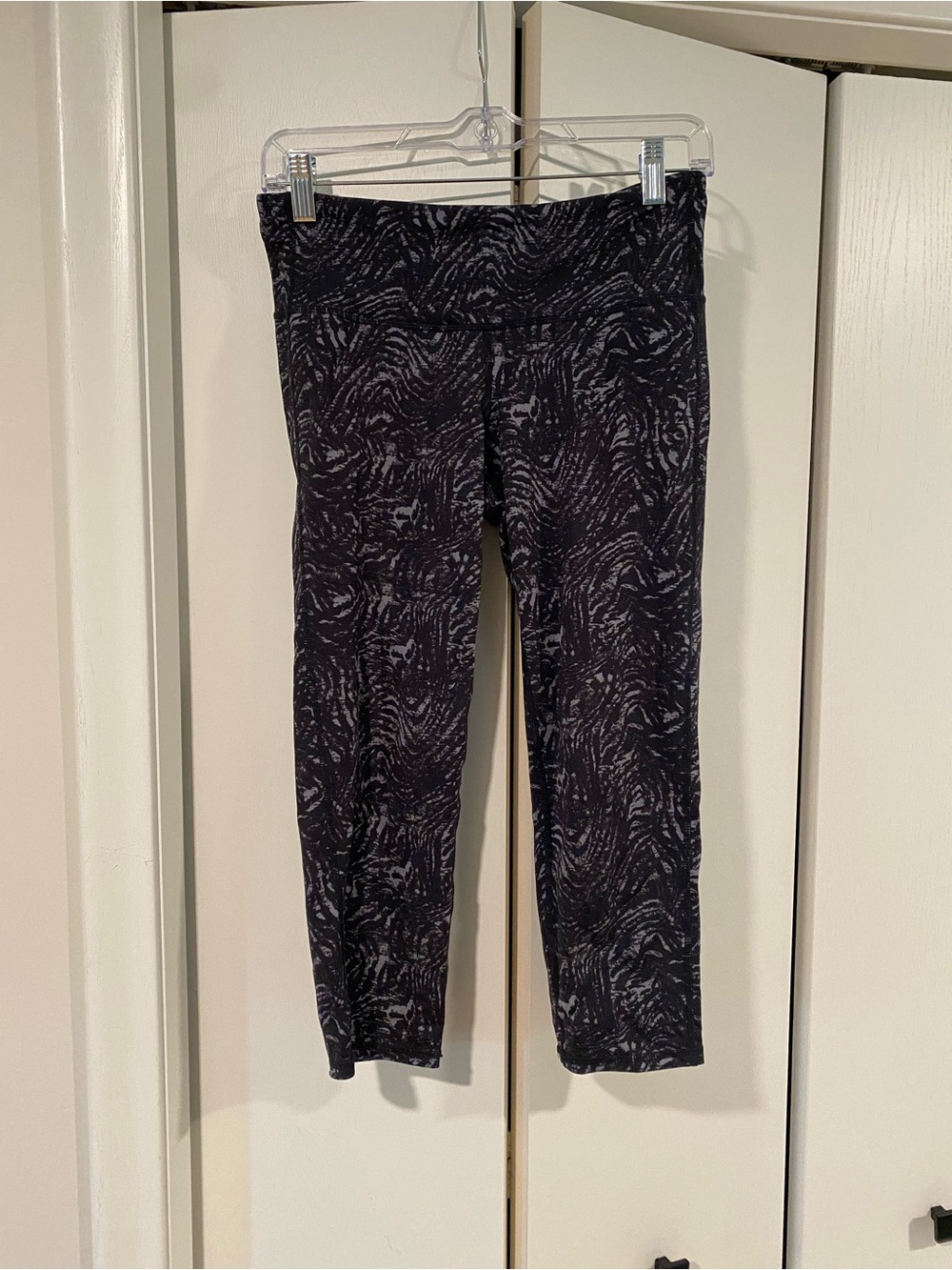 Athleta Black & Gray Abstract-Print Leggings